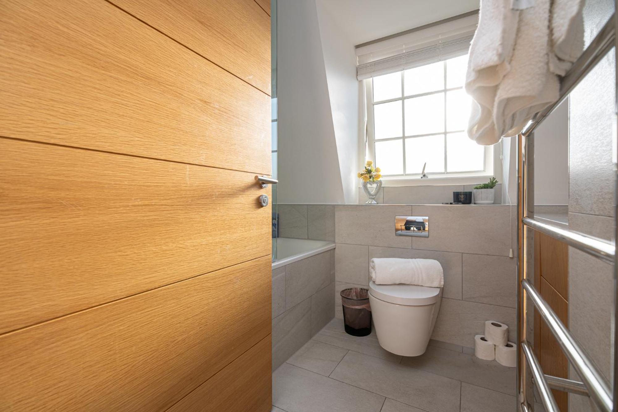 Stunning 1-Bedroom Penthouse In Marble Arch 72 Londres Exterior foto