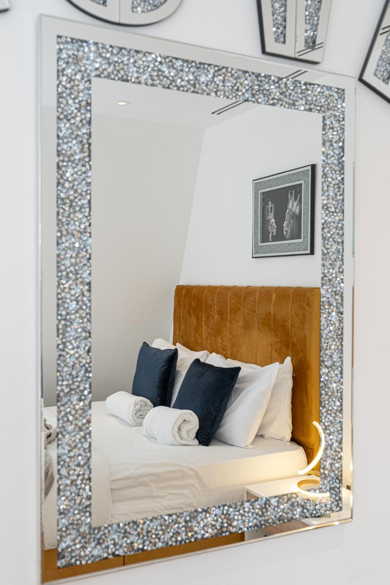 Stunning 1-Bedroom Penthouse In Marble Arch 72 Londres Exterior foto