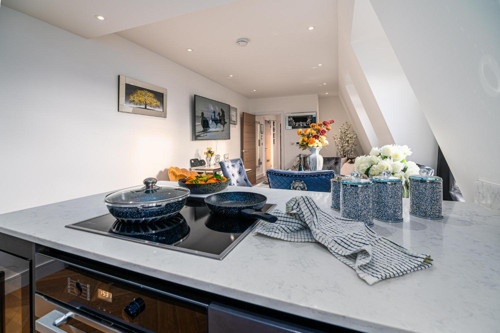 Stunning 1-Bedroom Penthouse In Marble Arch 72 Londres Exterior foto
