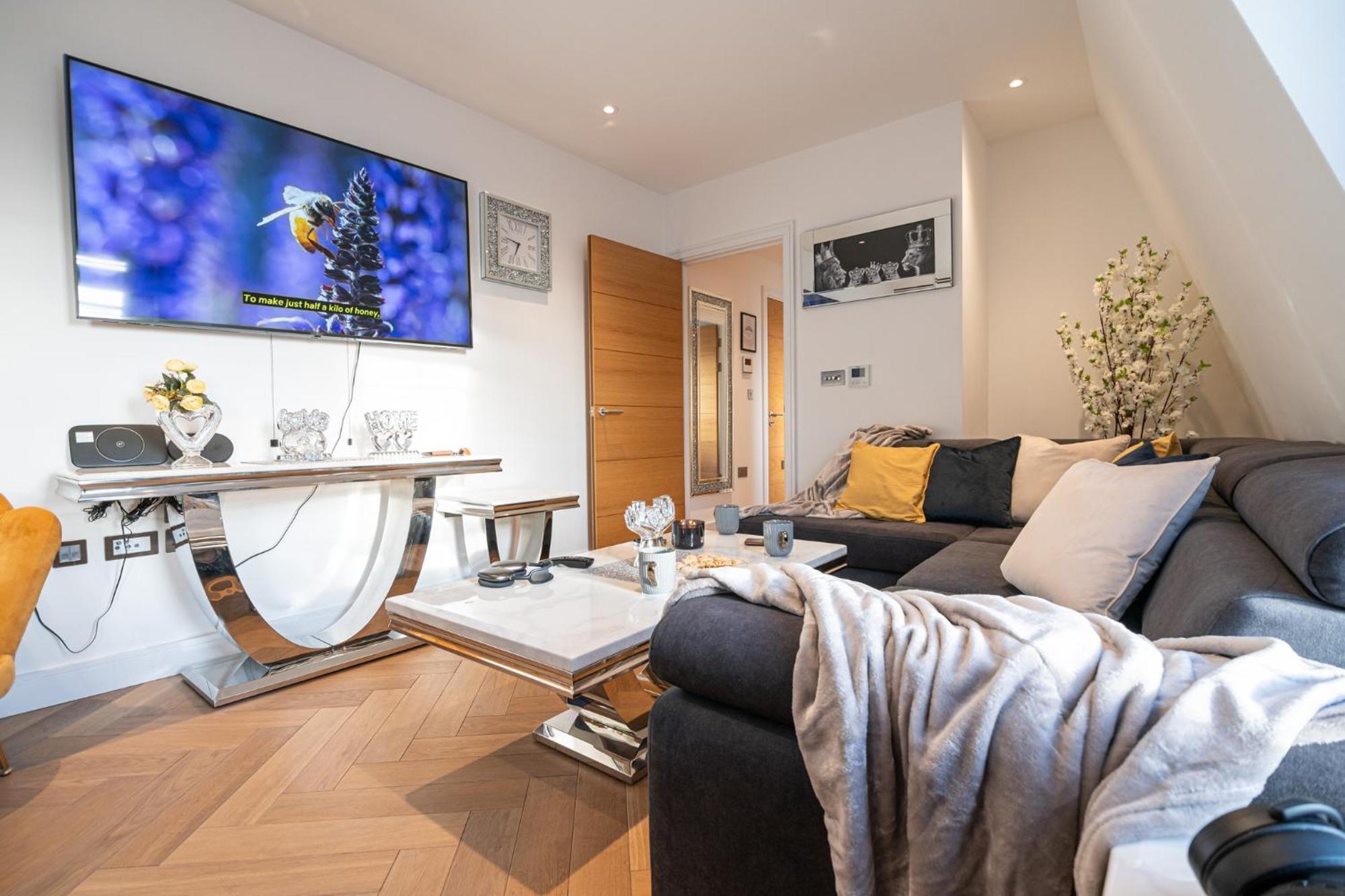 Stunning 1-Bedroom Penthouse In Marble Arch 72 Londres Exterior foto