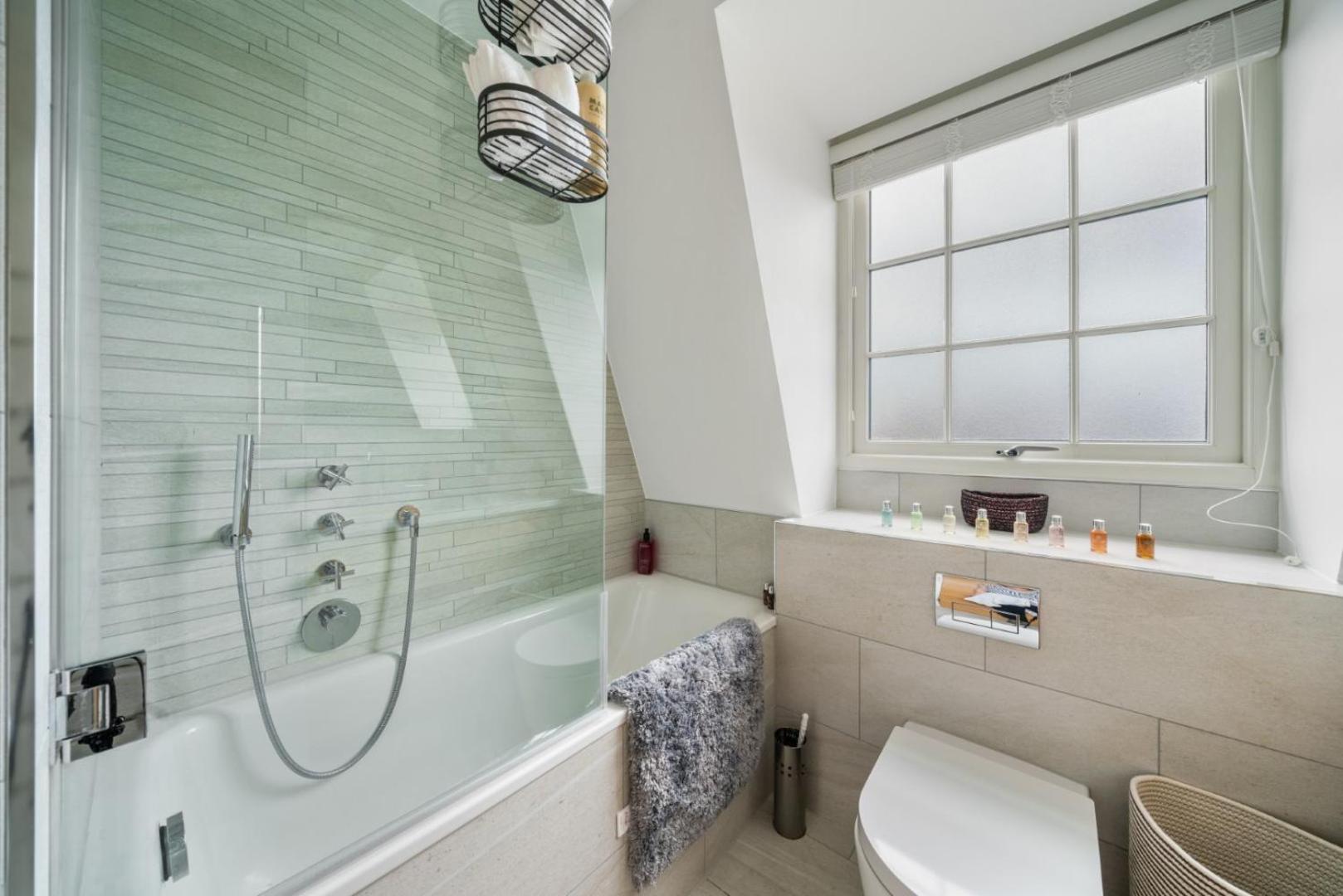 Stunning 1-Bedroom Penthouse In Marble Arch 72 Londres Exterior foto